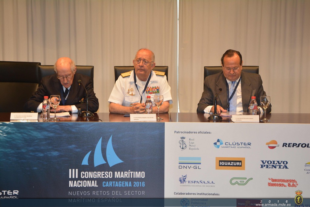 El Almirante durante la presentación y ponencia del III Congreso Marítimo